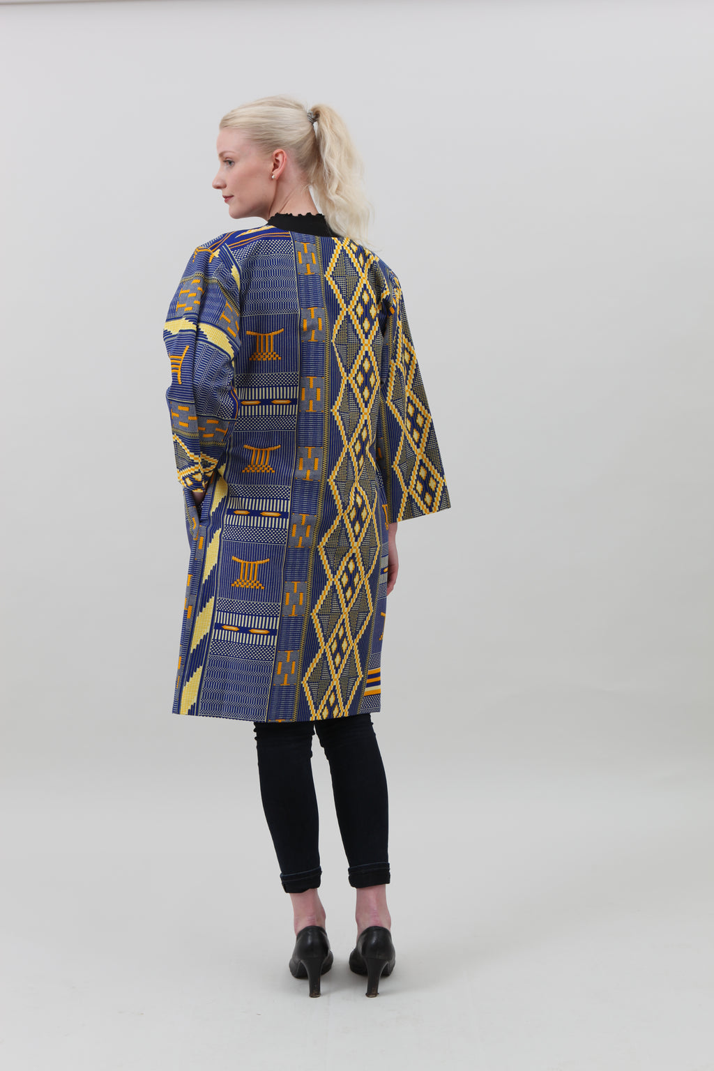 Mantel Kente Stool